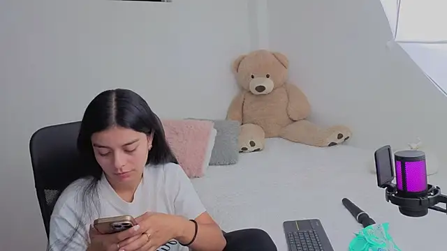 valerihouse online show from January 2026 01:20:02 AM