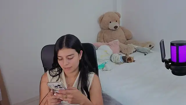 valerihouse online show from November 2025 01:50:01 AM