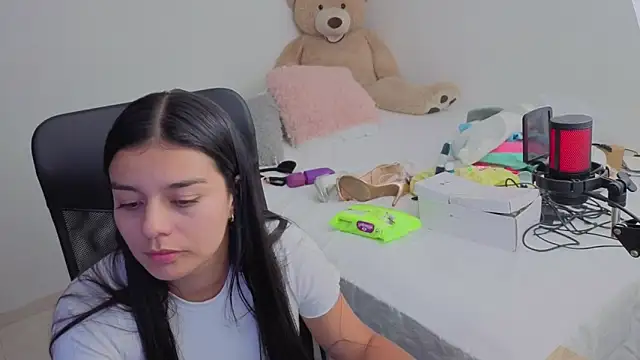 valerihouse online show from February 2026 12:57:01 AM