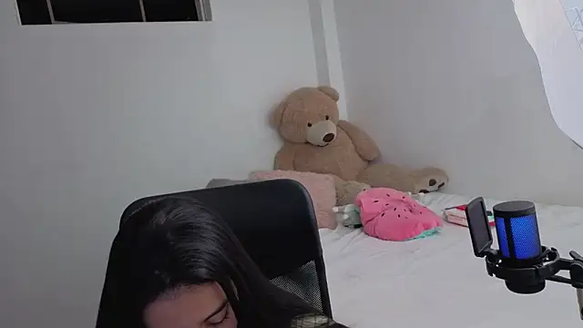 valerihouse online show from April 2026 12:47:02 AM