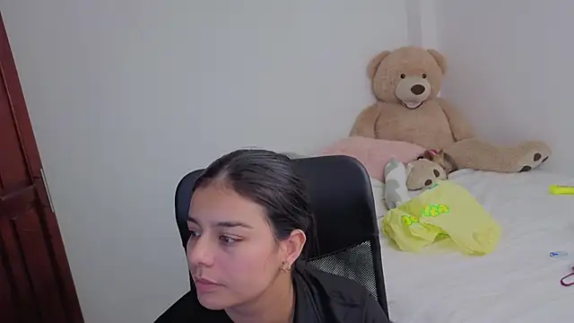 valerihouse online show from February 2026 12:44:02 AM