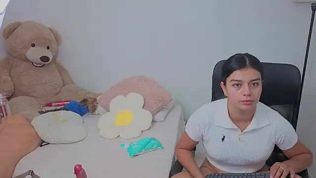valerihouse online show from October 2025 01:18:01 AM