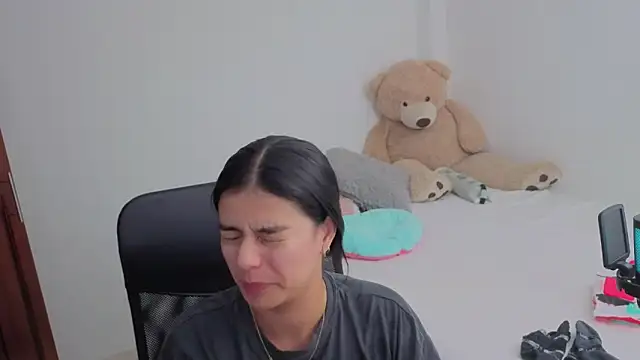 valerihouse online show from April 2026 01:13:02 AM