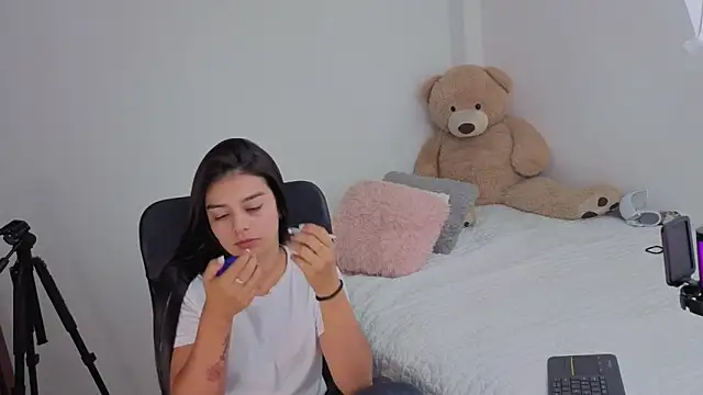 valerihouse online show from January 2026 01:09:02 AM