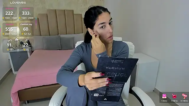 Scarlett 12 online show from March 2026 10:55:02 AM