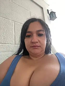 Snapshot of andrea-cohen chatting on January 2026 01:47:02 PM andrea-cohen online show from January 2026 01:47:02 PM