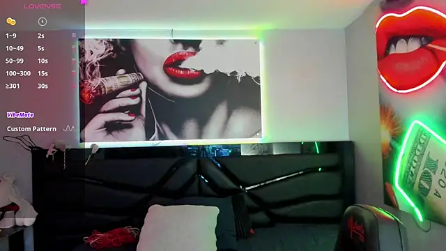 Snapshot of Sara_Bdsm_ chatting on May 2026 01:03:02 PM Sara Bdsm online show from May 2026 01:03:02 PM