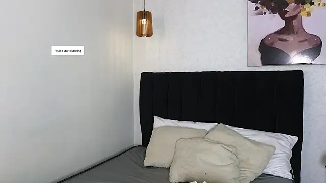 antonellariva  online show from May 2026 07:29:02 PM