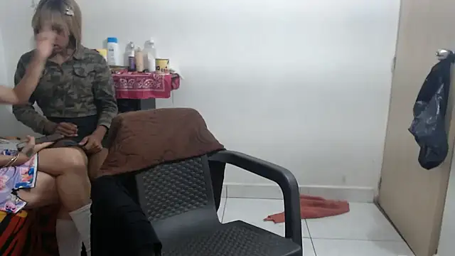 Snapshot of monica_loveet chatting on October 2025 02:56:02 AM monica loveet online show from October 2025 02:56:02 AM