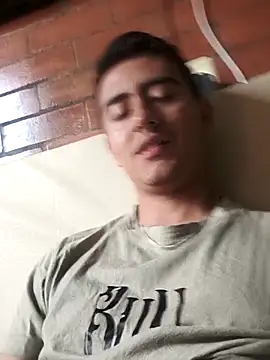 Snapshot of -mrpaul chatting on September 2025 03:40:01 PM -mrpaul online show from September 2025 03:40:01 PM