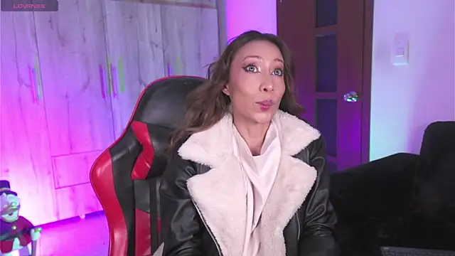 AnnaKimm online show from January 2026 02:07:01 AM