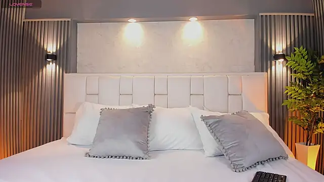 LunnaBlake online show from March 2026 04:29:01 AM