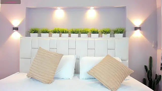 LunnaBlake online show from December 2025 04:17:01 AM