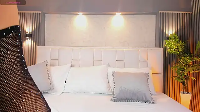 LunnaBlake online show from March 2026 04:30:01 AM