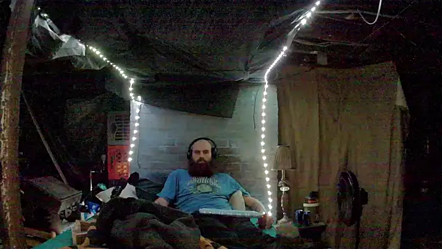 Cowboy815 online show from November 2025 01:39:02 AM