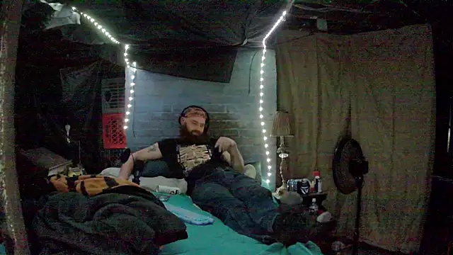 Cowboy815 online show from November 2025 03:05:01 AM