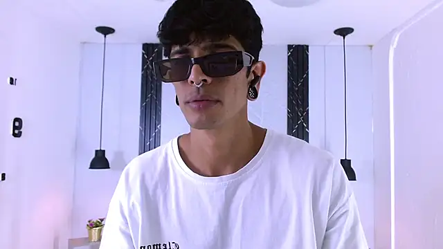 Franvill Trato online show from March 2026 07:21:02 PM