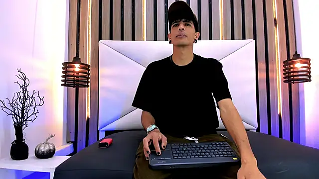 Franvill Trato online show from October 2025 06:40:02 PM