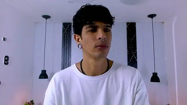 Franvill Trato online show from January 2026 07:43:02 PM