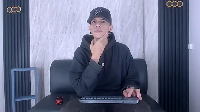 Franvill Trato online show from October 2025 12:06:01 PM