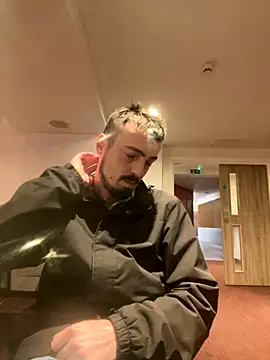 jaycoy22 online show from November 2025 09:59:02 PM