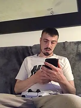 jaycoy22 online show from April 2026 09:21:02 PM