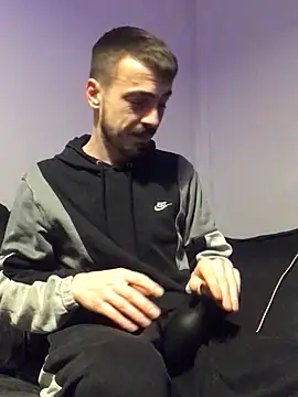 jaycoy22 online show from February 2026 08:31:02 PM