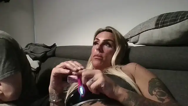 jaycoy22 online show from September 2025 09:04:01 PM