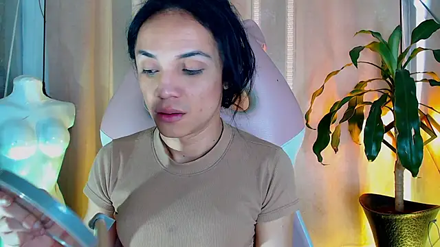 Cristal Gem1 online show from May 2026 11:53:02 AM