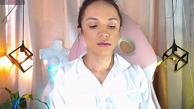Cristal Gem1 online show from May 2026 11:47:02 AM