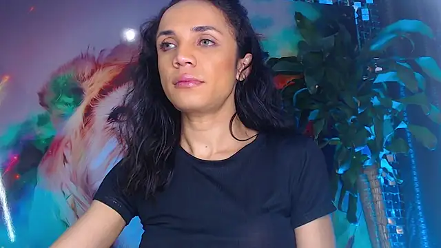 Cristal Gem1 online show from November 2025 01:11:02 PM