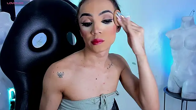 Cristal Gem1 online show from March 2026 01:18:02 AM