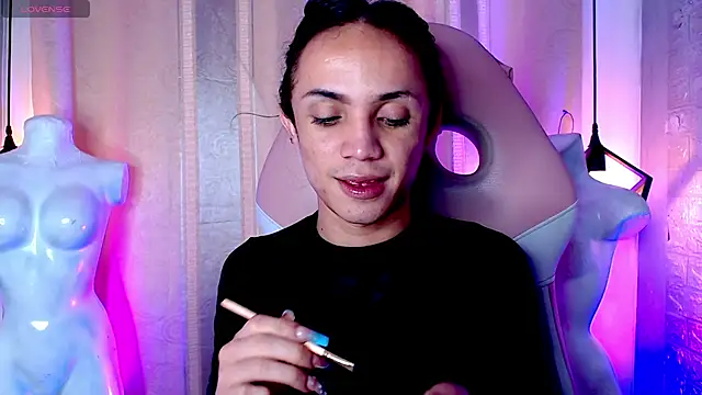 Cristal Gem1 online show from March 2026 05:25:04 PM