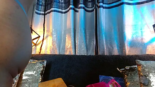 Cristal Gem1 online show from February 2026 04:30:01 AM