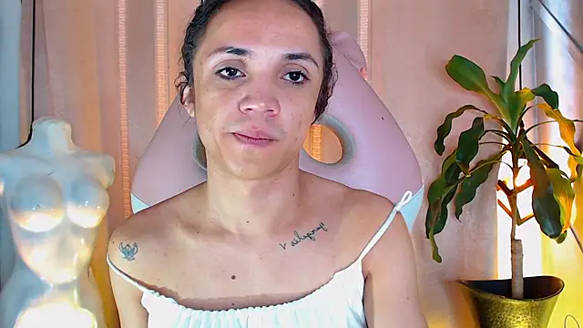 Cristal Gem1 online show from May 2026 12:02:01 PM