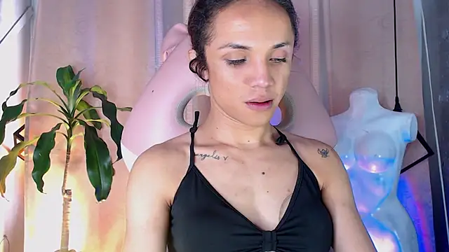 Cristal Gem1 online show from May 2026 11:58:01 AM