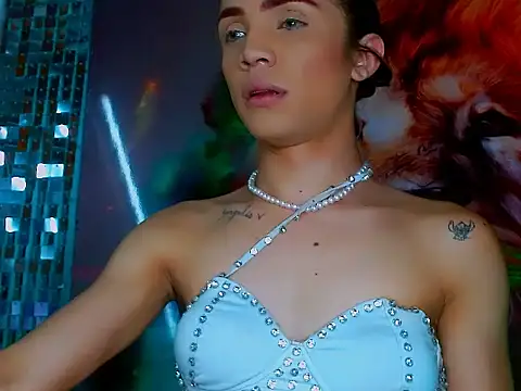Cristal Gem1 online show from October 2025 06:52:02 PM