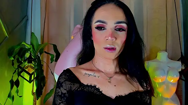 Snapshot of Cristal_Gem1 chatting on July 2026 03:48:02 AM Cristal Gem1 online show from July 2026 03:48:02 AM