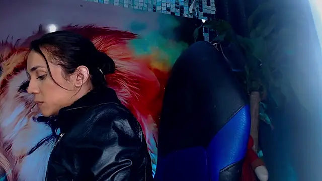 Cristal Gem1 online show from December 2025 12:15:01 PM