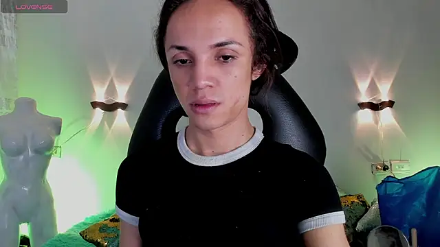 Cristal Gem1 online show from March 2026 06:00:01 PM