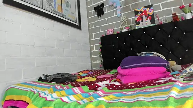 CharlotteBrowm online show from September 2025 09:19:02 AM