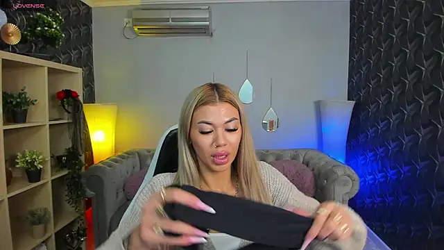 xPuka online show from January 2026 05:52:01 PM