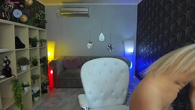 xPuka online show from September 2025 04:14:02 PM