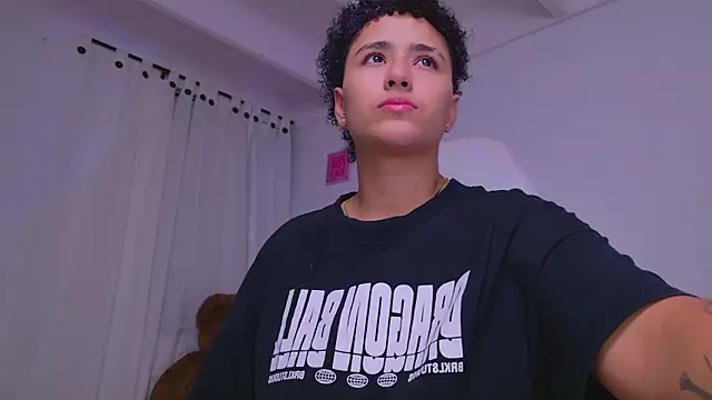 LiaaMoretzz online show from February 2026 05:05:02 AM