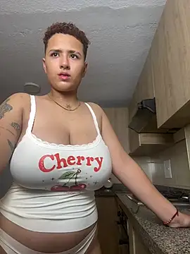 LiaaMoretzz online show from July 2026 02:53:02 AM