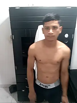 Snapshot of hechizo777 chatting on December 2025 04:08:02 PM hechizo777 online show from December 2025 04:08:02 PM