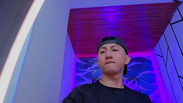 oliver mr  online show from April 2026 07:42:02 PM