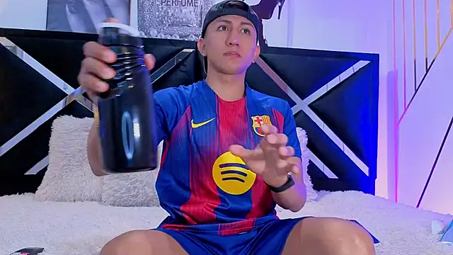 oliver mr  online show from April 2026 08:12:02 PM