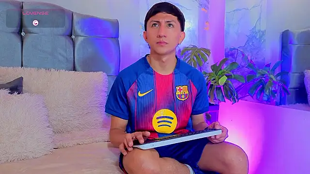 oliver mr  online show from March 2026 07:45:02 PM