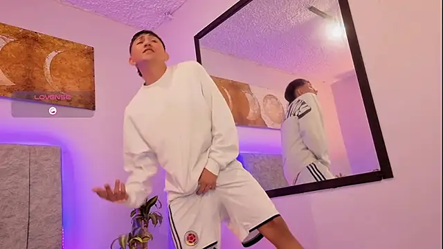 oliver mr  online show from November 2025 08:48:02 AM